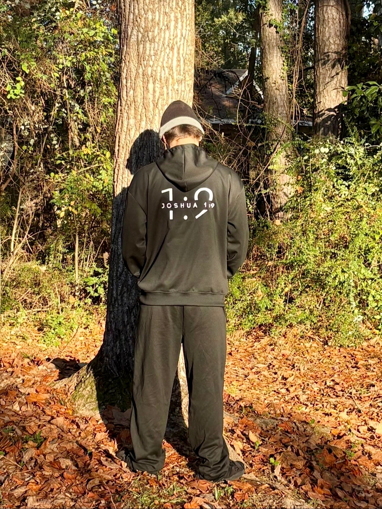1:9 Hoodie- Black